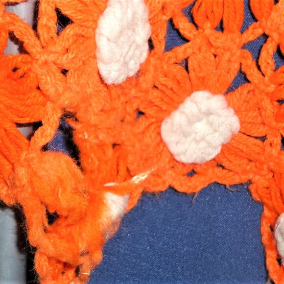 BLNK -  84" x 60" HAND KNITTED BLANKET Vintage Wool Blanket Flowers Bedspread - Picture 8 of 9